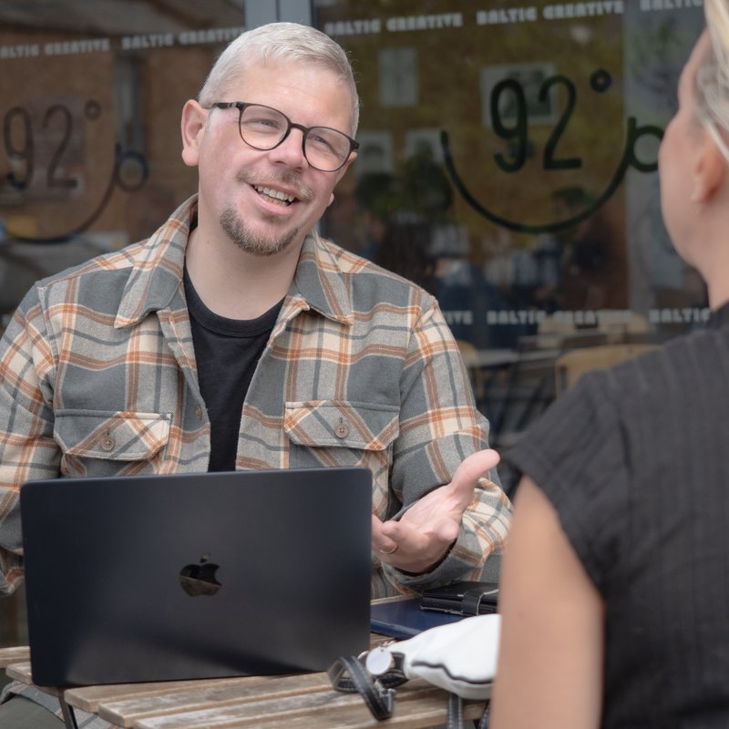 Scott in conversation with a founder